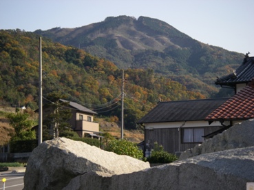 一等三角点の小田山