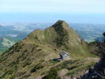 三鈷峰とユートピア小屋