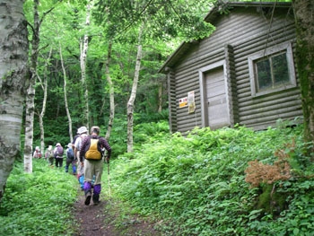 権現非難小屋