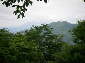 三瓶山